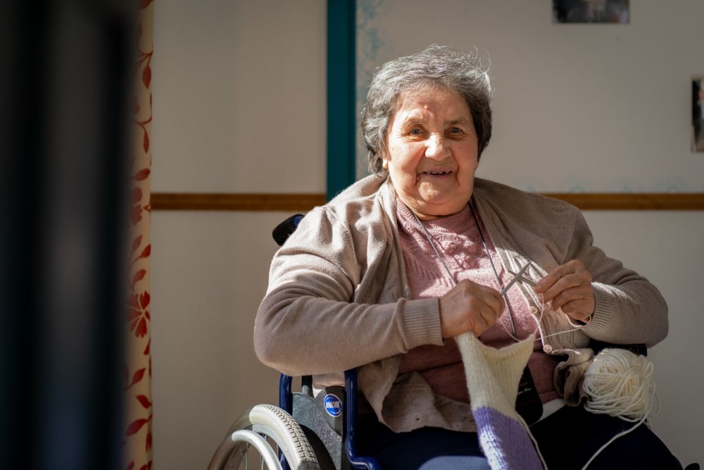 Maria do Almotão, na instituição onde reside