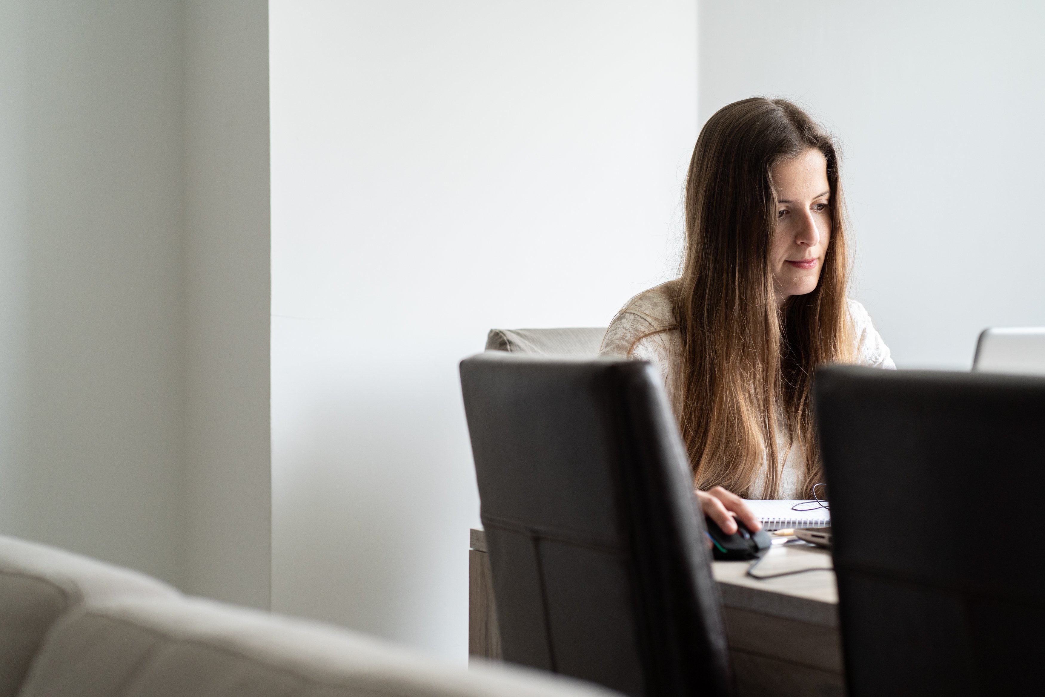 Ana Lista, Consultora da Linha de Apoio Lares Online