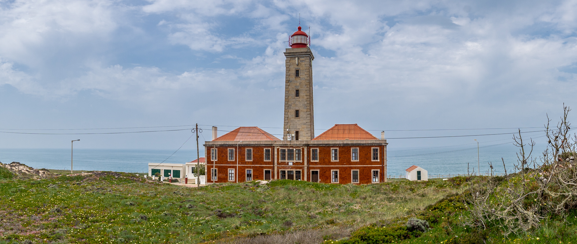 Guia para os residentes em lares de idosos na Marinha Grande Guia para os residentes em lares de idosos na Marinha Grande