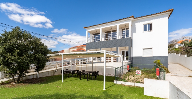 Casa de Repouso Roseiral do Monte, Lda